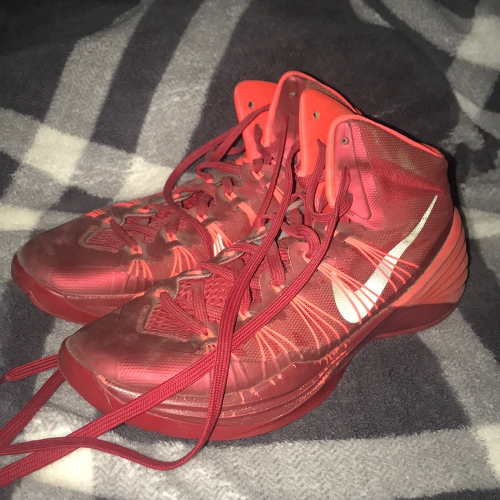Women’s Nike Basketball Sneaks